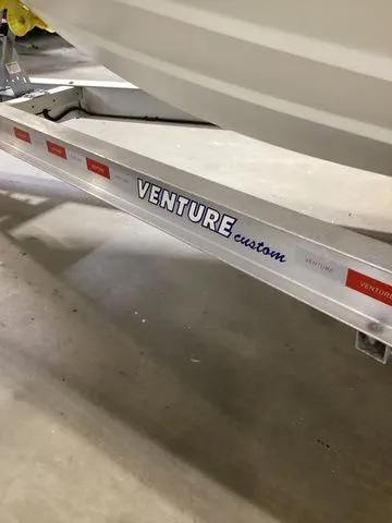 Slide: The Image of Boston Whaler 280 Outrage 2023 - 16