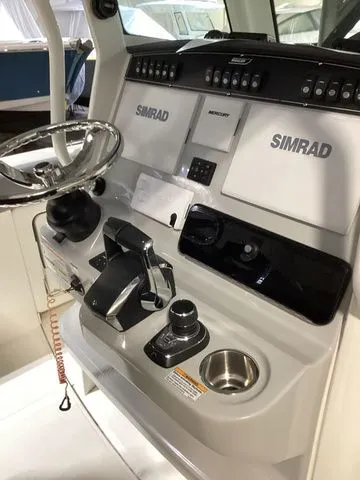 Slide: The Image of Boston Whaler 280 Outrage 2023 - 7