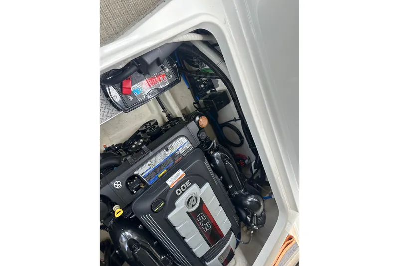 Slide: The Image of Engine compartment of a 2018 Formula 290 Bowrider boat. - 17