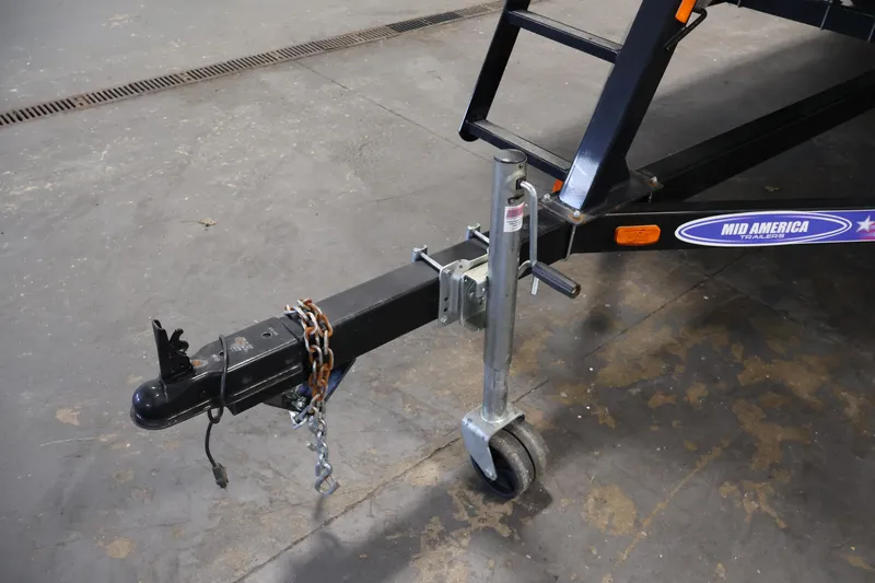 Slide: The Image of Trailer hitch and jack stand of a 2020 Bentley Pontoons 180 CRUISE. - 35