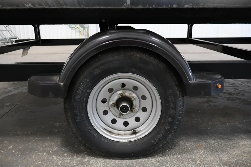 Slide: The Image of Trailer wheel of a 2020 Bentley Pontoons 180 CRUISE, parked indoors. - 37