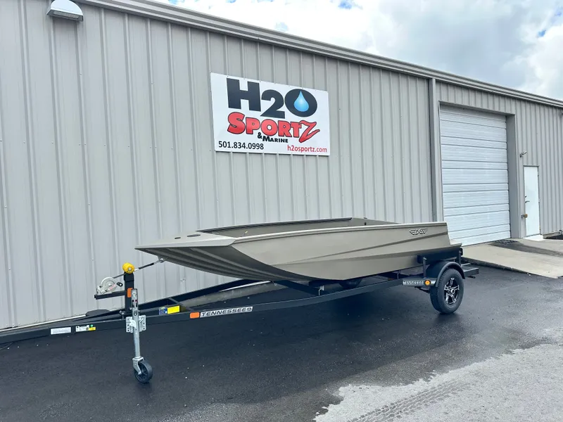 The Image of Edge Duck Boats 1553 from 2026 outside H2O Sportz building. - 1