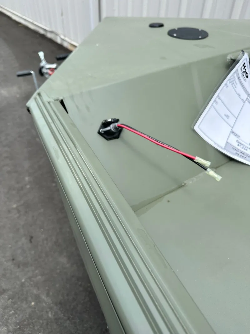 Slide: The Image of Edge Boats 1553DB 2026 - 8