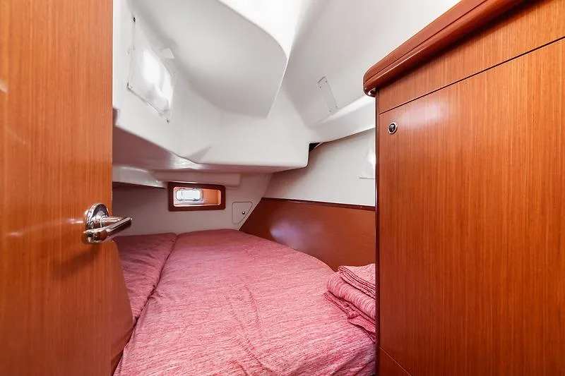 Slide: The Image of Interior of 2008 Beneteau Oceanis Clipper 343 with cozy bed. - 36