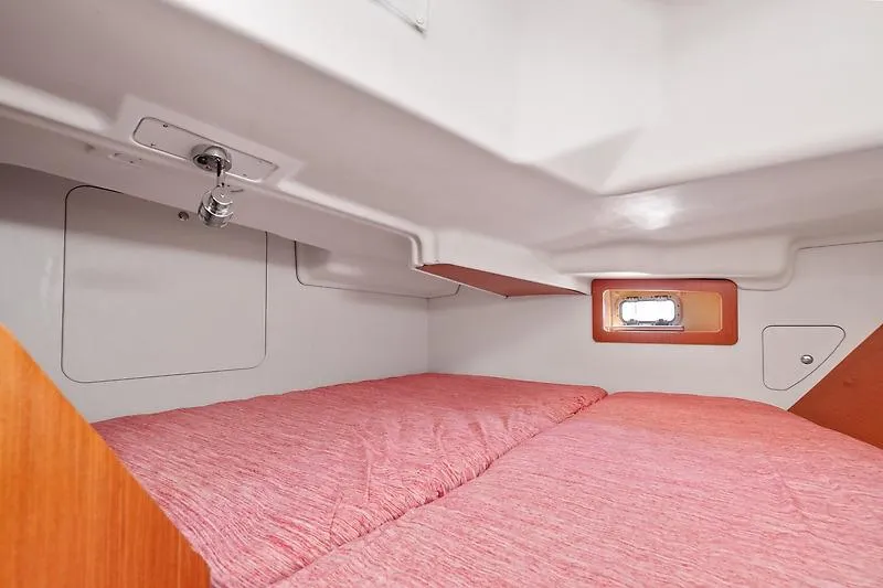 Slide: The Image of Interior of 2008 Beneteau Oceanis Clipper 343 with cozy bed. - 37