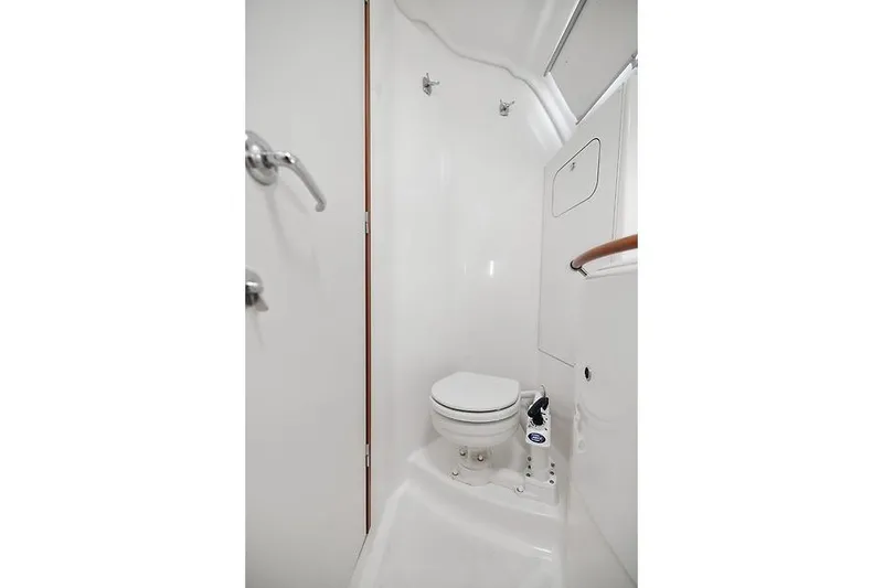 Slide: The Image of Interior view of the toilet on a Beneteau Oceanis Clipper 343 yacht. - 40