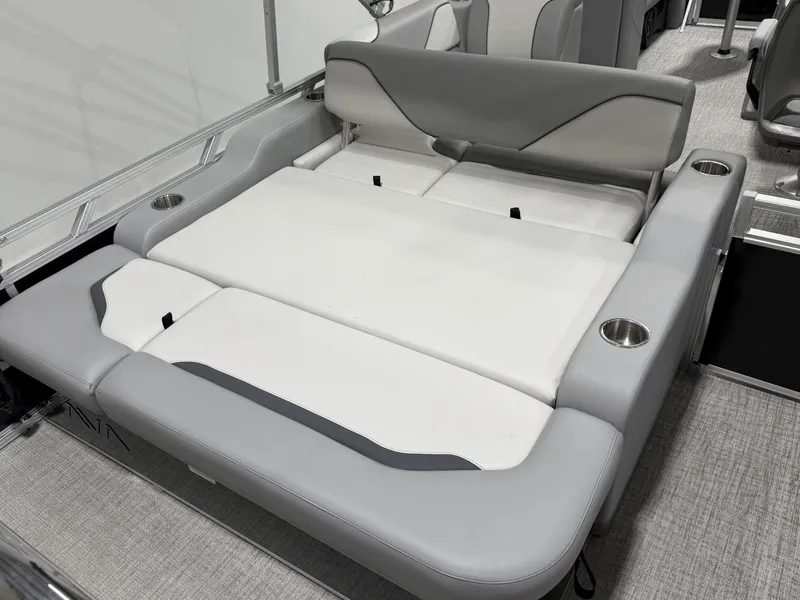 Slide: The Image of 2026 Avalon VNT VRB21T boat seat with gray and white upholstery. - 8