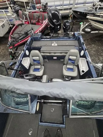 Slide: The Image of Charger Boats 190 Suv 2009 - 11