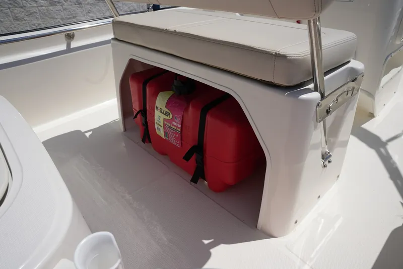 Slide: The Image of Boston Whaler 150 Montauk 2026 - 9