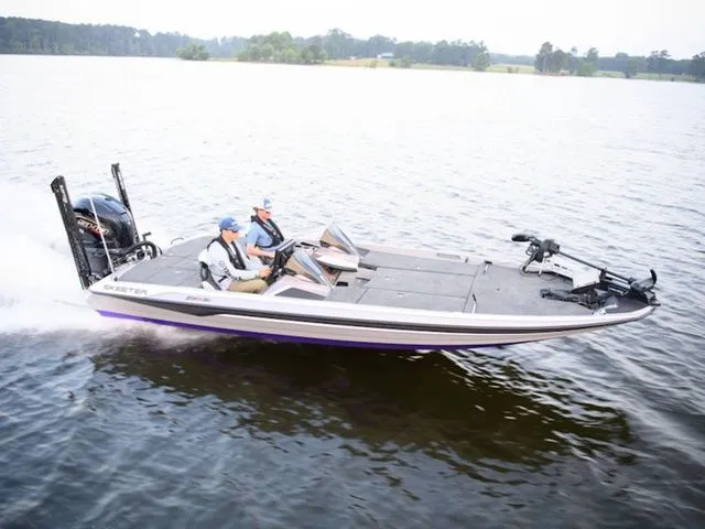 Slide: The Image of Skeeter FXR21 PRO 2026 - 15