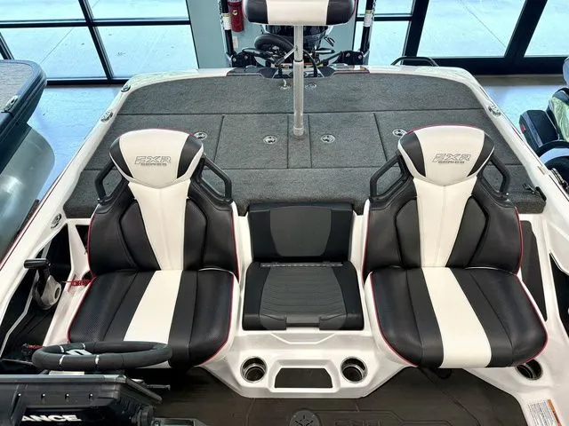 Slide: The Image of Skeeter FXR21 PRO 2026 - 5