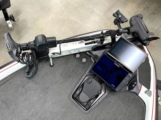 Slide: The Image of Skeeter FXR21 PRO 2026 - 8