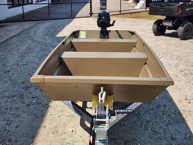 Slide: The Image of Smoker Craft Jon 1232 2025 - 3