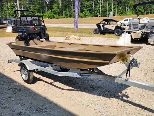 Slide: The Image of Smoker Craft Jon 1232 2025 - 4