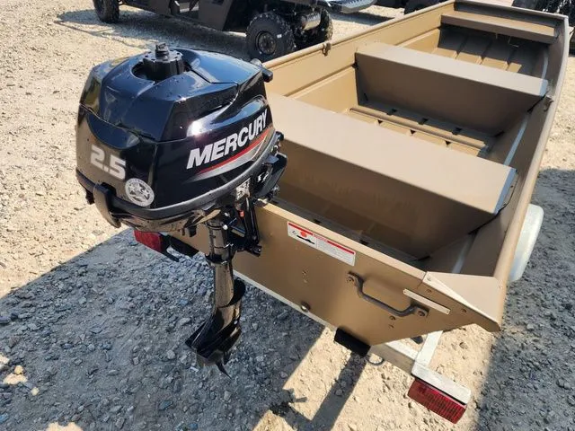 Slide: The Image of Smoker Craft Jon 1232 2025 - 6