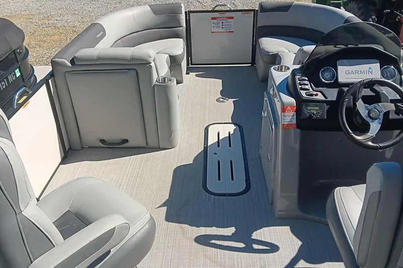 Slide: The Image of Interior of Veranda Relax VR22RC pontoon boat, 2023 model. - 6
