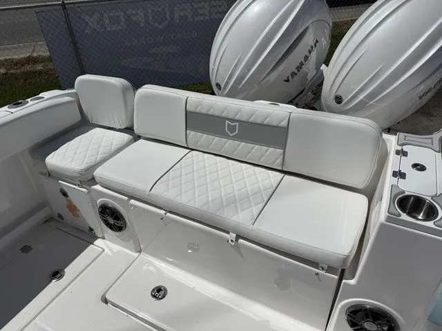 Slide: The Image of Sea Fox Commander 268 2026 - 13