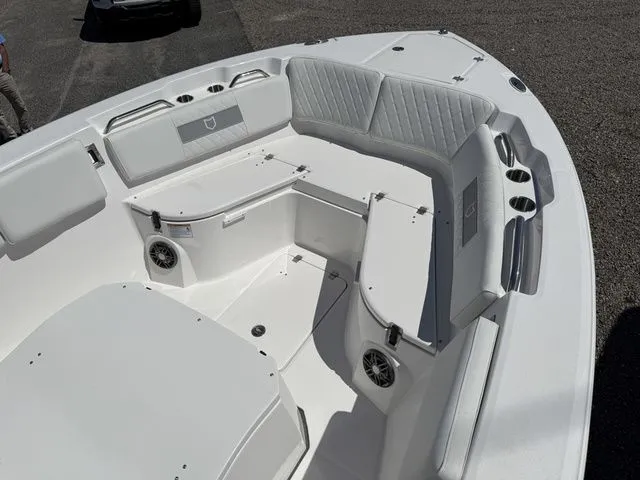 Slide: The Image of Sea Fox Commander 268 2026 - 3