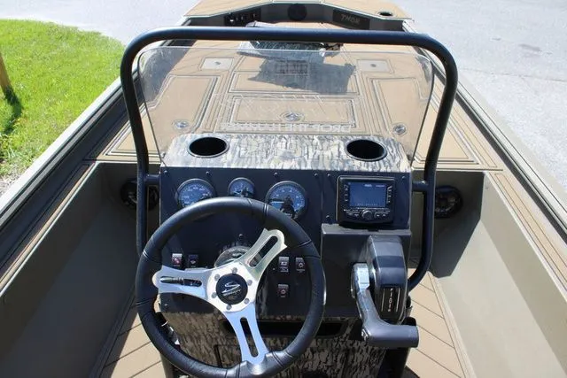 Slide: The Image of Thor 1900CC Lake Hammer 2026 - 14