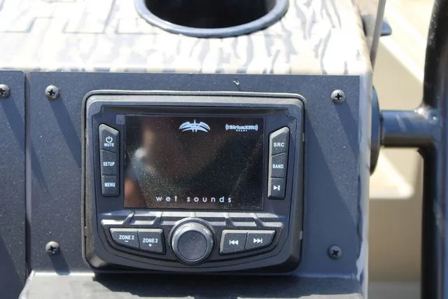 Slide: The Image of Thor 1900CC Lake Hammer 2026 - 16