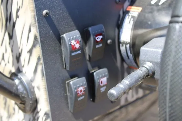 Slide: The Image of Thor 1900CC Lake Hammer 2026 - 17