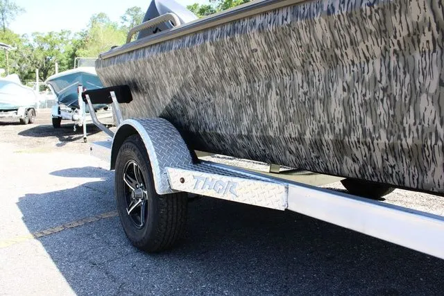 Slide: The Image of Thor 1900CC Lake Hammer 2026 - 30