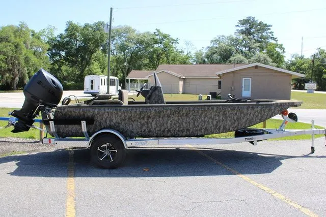 Slide: The Image of Thor 1900CC Lake Hammer 2026 - 6