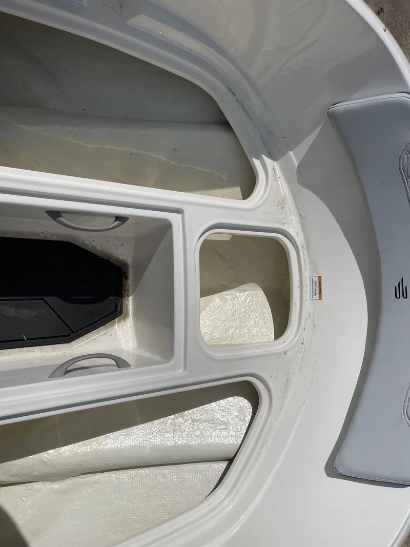 Slide: The Image of Bayliner 170EL 2024 - 22