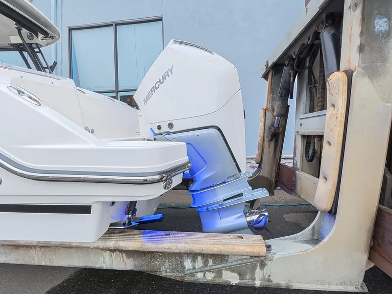 Slide: The Image of Boston Whaler 280 Vantage 2027 - 1