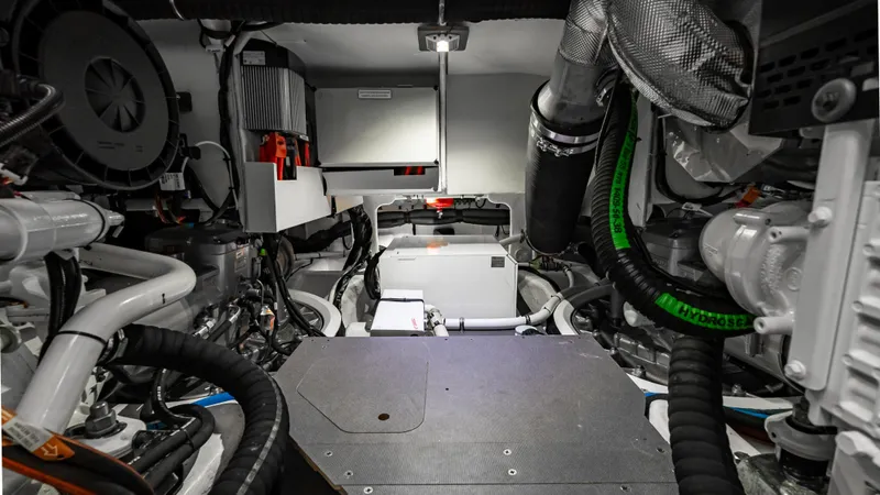 Slide: The Image of Absolute Navetta 64 2025 - 61