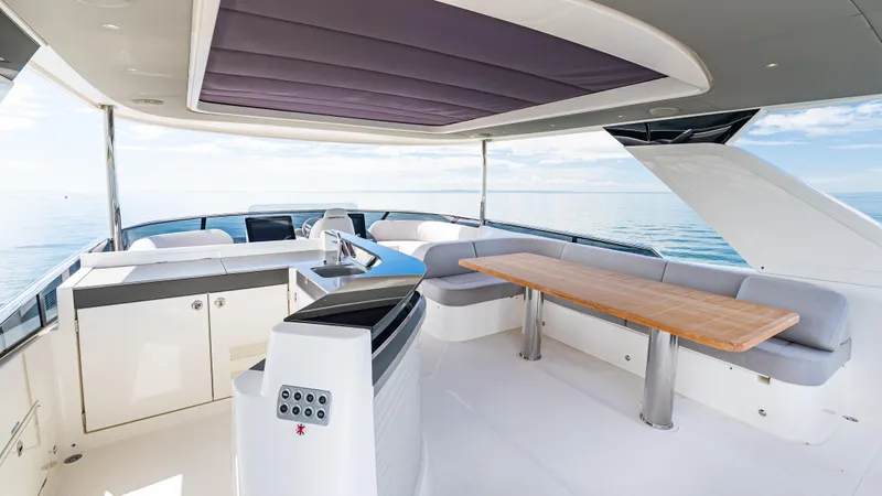 Slide: The Image of Absolute Navetta 64 2025 - 66