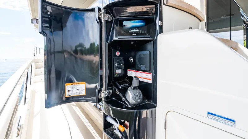 Slide: The Image of Absolute Navetta 64 2025 - 87