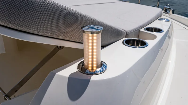 Slide: The Image of Absolute Navetta 64 2025 - 98