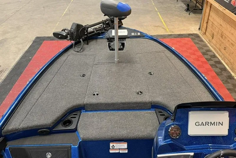 Slide: The Image of Nitro Z18 Pro 2026 boat deck with Garmin system and trolling motor. - 8