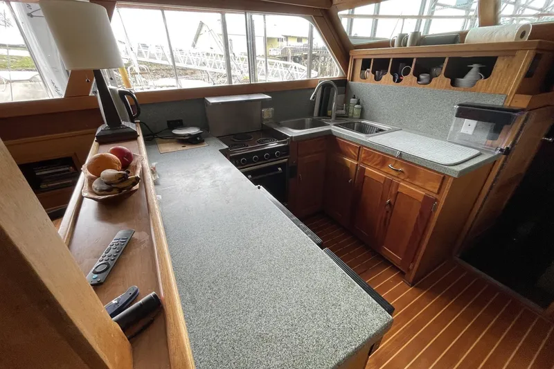 Slide: The Image of Egg Harbor 43 - Galley - 3