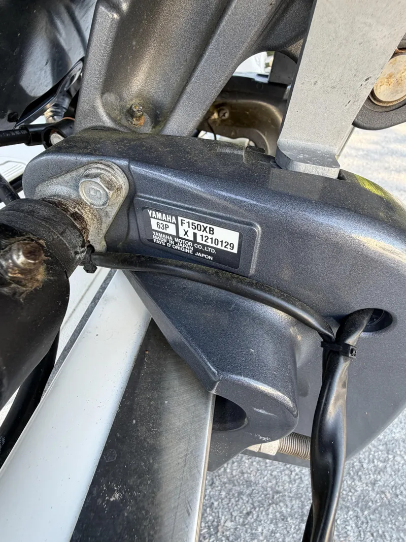 Slide: The Image of Yamaha F150XB motor on Key West 189 FS boat, year 2019. - 14