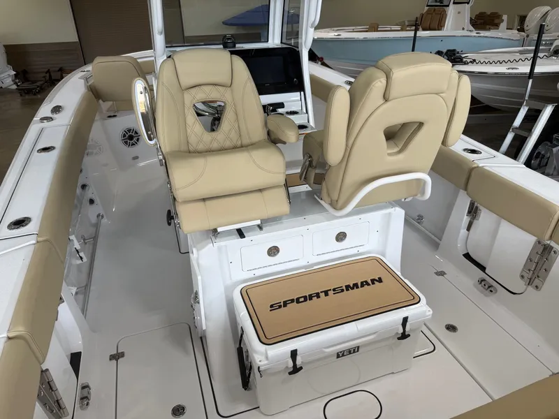 Slide: The Image of Interior of Sportsman Heritage 261 Center Console 2026. - 6