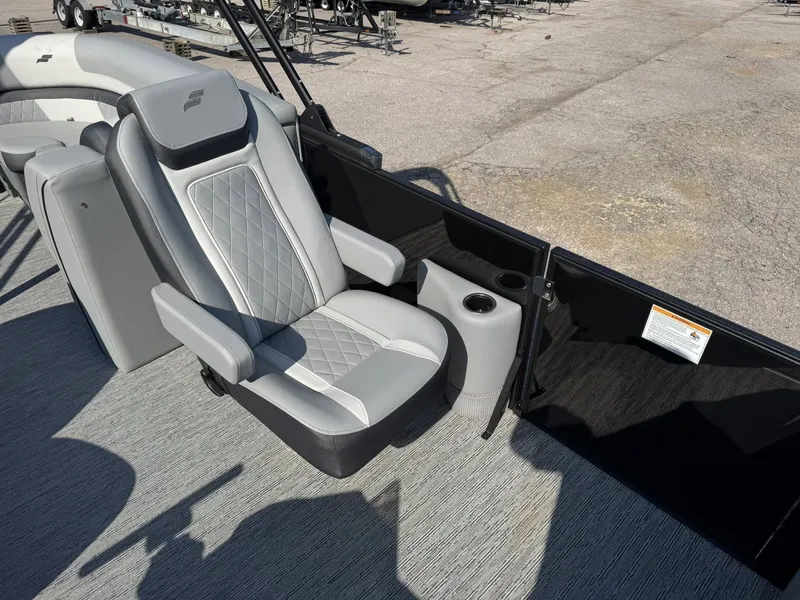 Slide: The Image of Luxurious seating in Starcraft EXS 5 R DH boat, model 2026. - 11