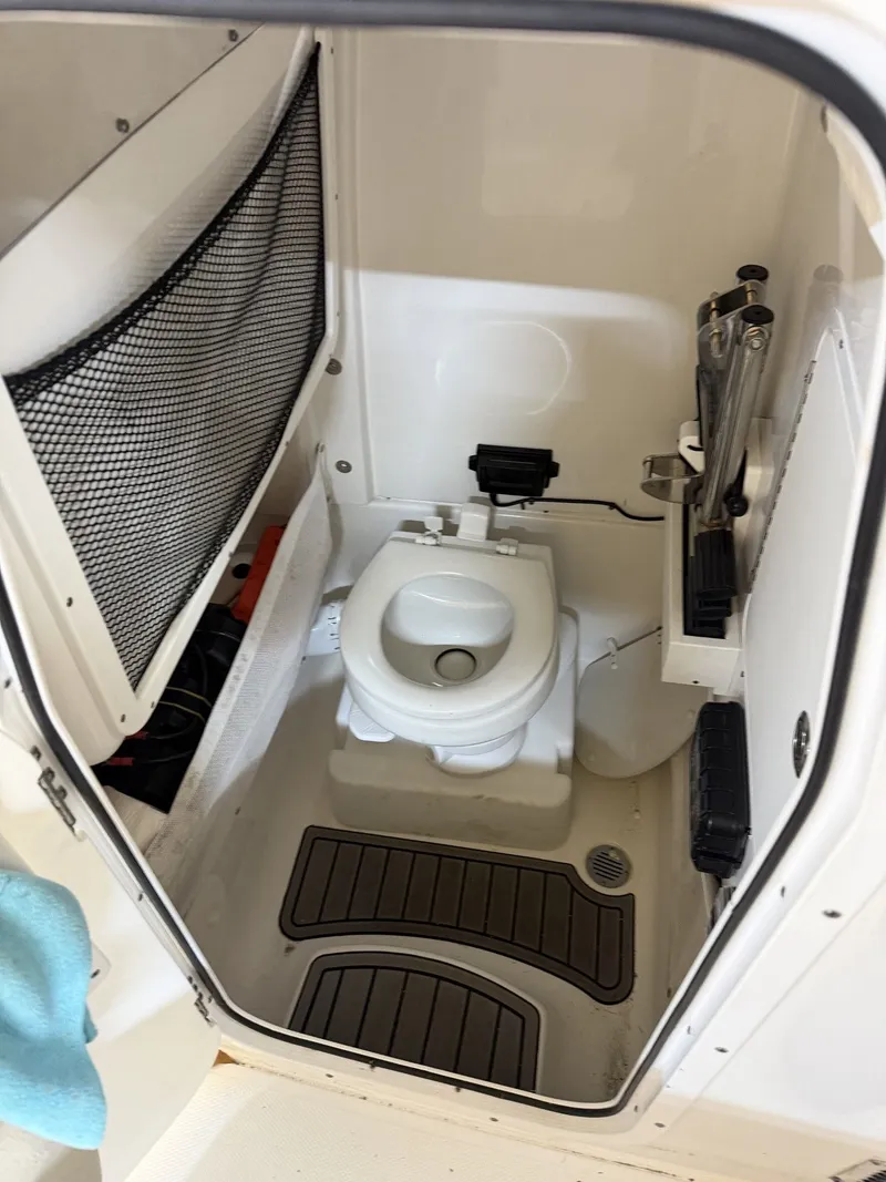 Slide: The Image of Sea Hunt Gamefish 27 Forward Seating 2022 - 17