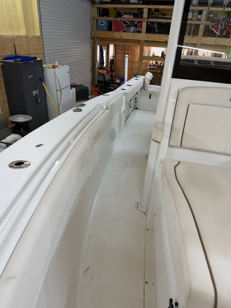 Slide: The Image of Sea Hunt Gamefish 27 Forward Seating 2022 - 5