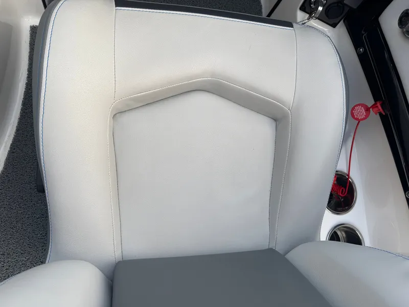 Slide: The Image of MasterCraft ProStar 2021 - 16