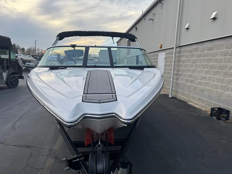 Slide: The Image of MasterCraft ProStar 2021 - 3