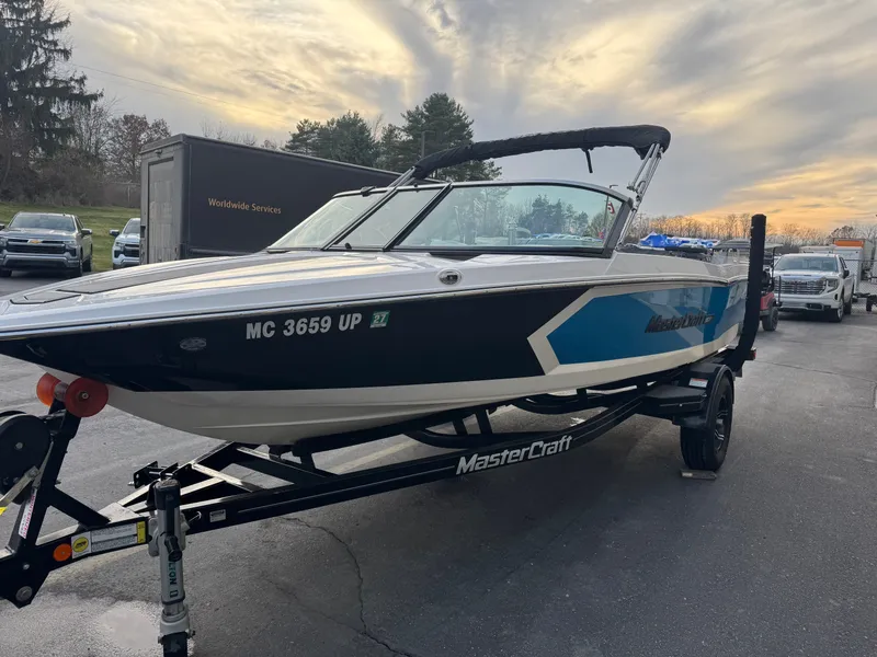 Slide: The Image of MasterCraft ProStar 2021 - 4
