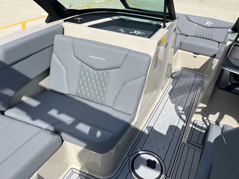 Slide: The Image of MasterCraft XT20 2025 - 19