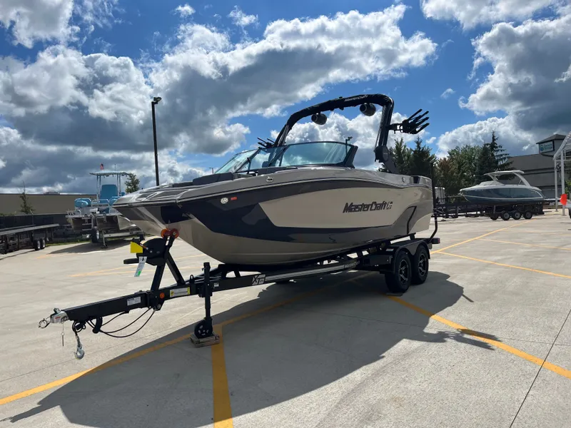 Slide: The Image of MasterCraft XT20 2025 - 8