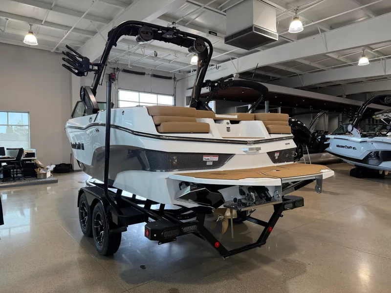 Slide: The Image of MasterCraft XT20 2025 - 7