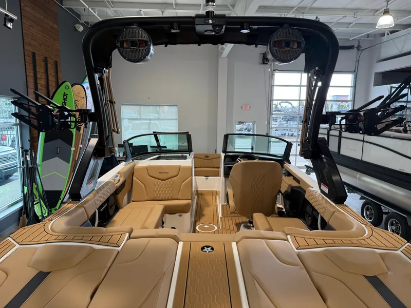 Slide: The Image of MasterCraft XT20 2025 - 9