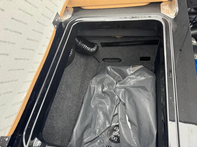 Slide: The Image of MasterCraft XT24 2025 - 14