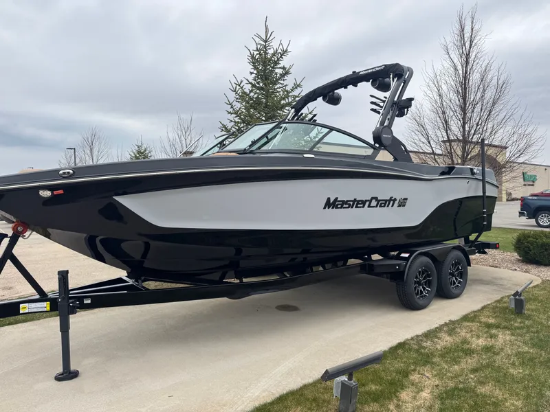 Slide: The Image of MasterCraft XT24 2025 - 3
