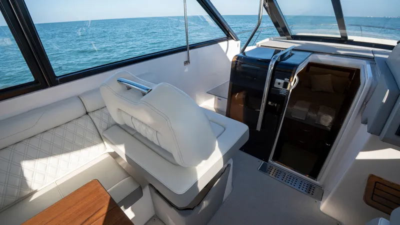 Slide: The Image of Regal 36 XO 2022 - 16